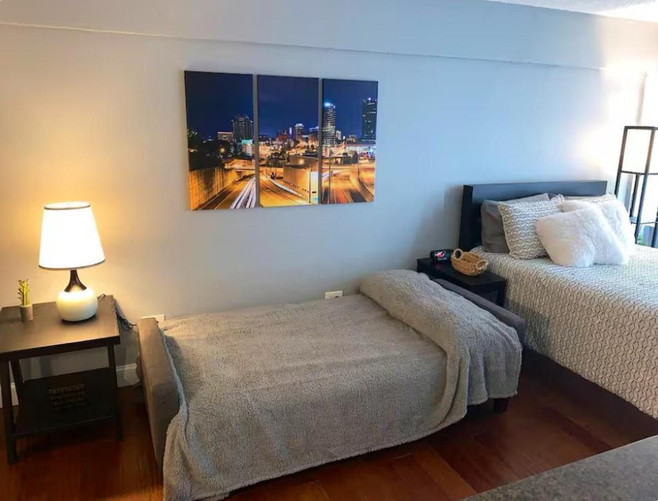 Condo Close To Stadium And Free Parking Knoxville Exterior photo