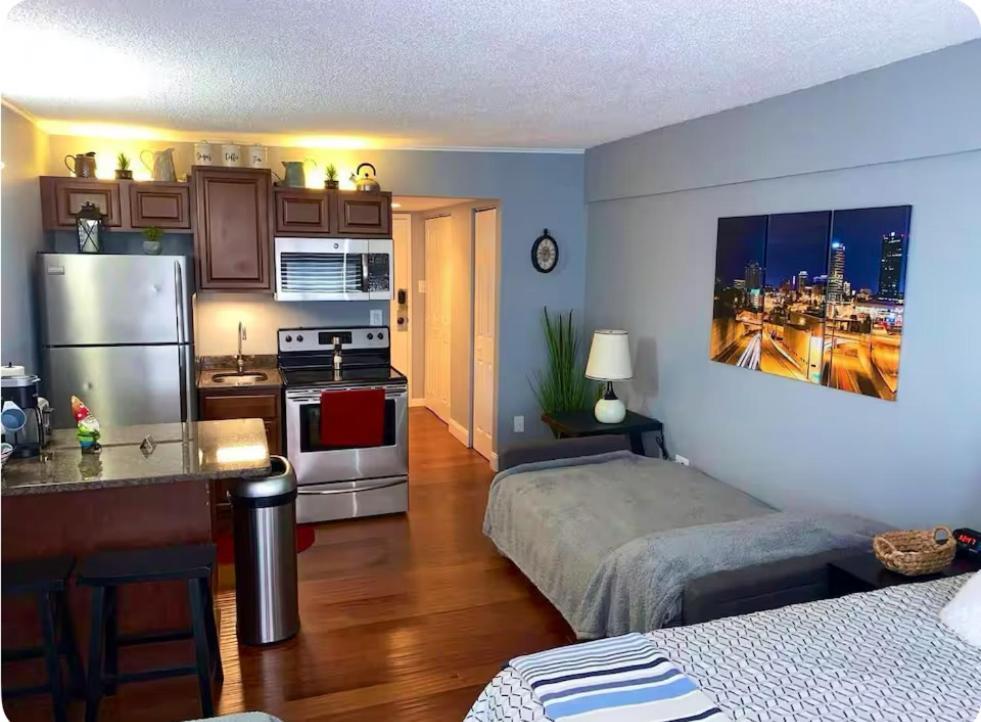 Condo Close To Stadium And Free Parking Knoxville Exterior photo